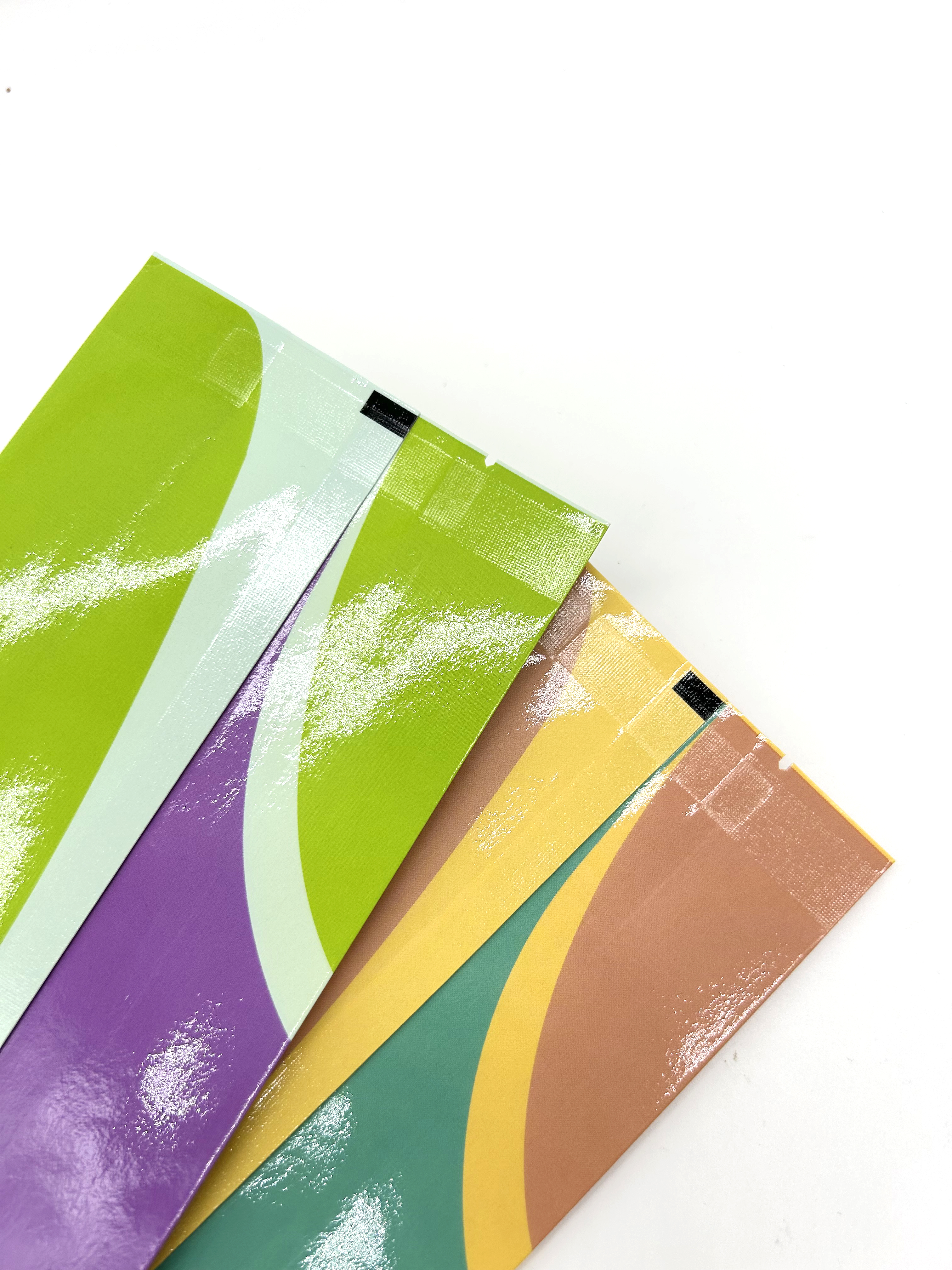  Sacs de sachets d'emballage de grains de café en plastique et aluminium à joint quadruple à soufflet latéral personnalisé avec valve