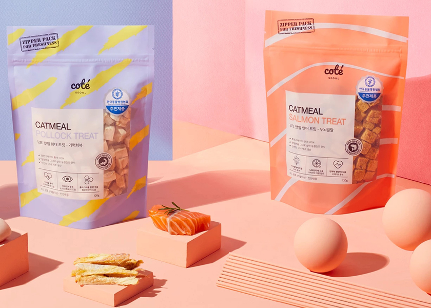 Emballage des aliments pour animaux de compagnie recyclables vs en plastique