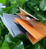 Le petit emballage alimentaire refermable de preuve d'odeur de fermeture éclair de logo fait sur commande tenez le sac de gousset